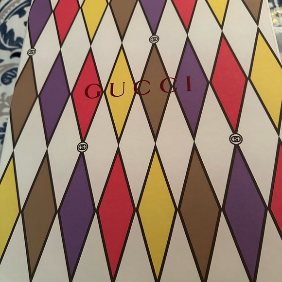 Large Gucci Box - Picture 3 of 3